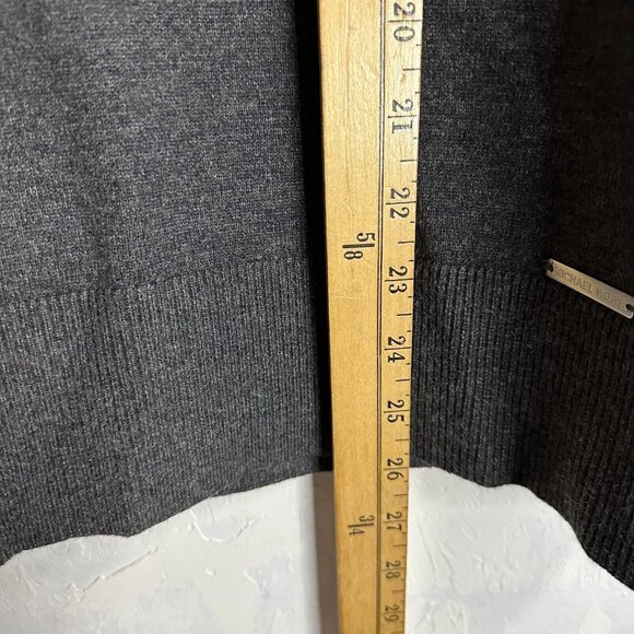 Michael Kors Womens Large Short Sleeve Sweater Top Gray NEW Faux Fur Sleeve - Picture 10 of 11